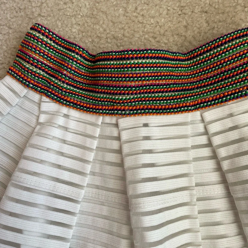 Elegant White Striped Skirt with Colorful Waistband - Picture 3 of 8